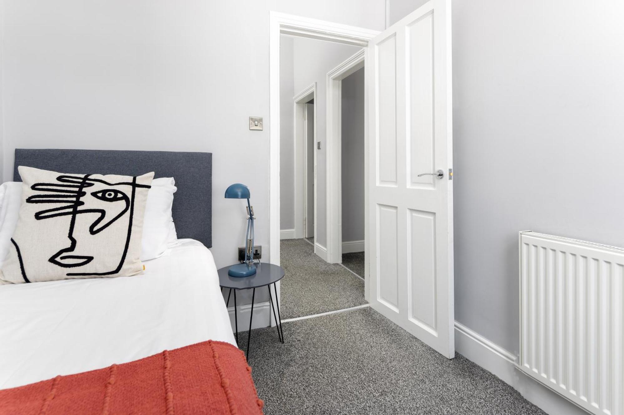 Arkles House - Air Host & Stay - Anfield Ливерпуль Экстерьер фото