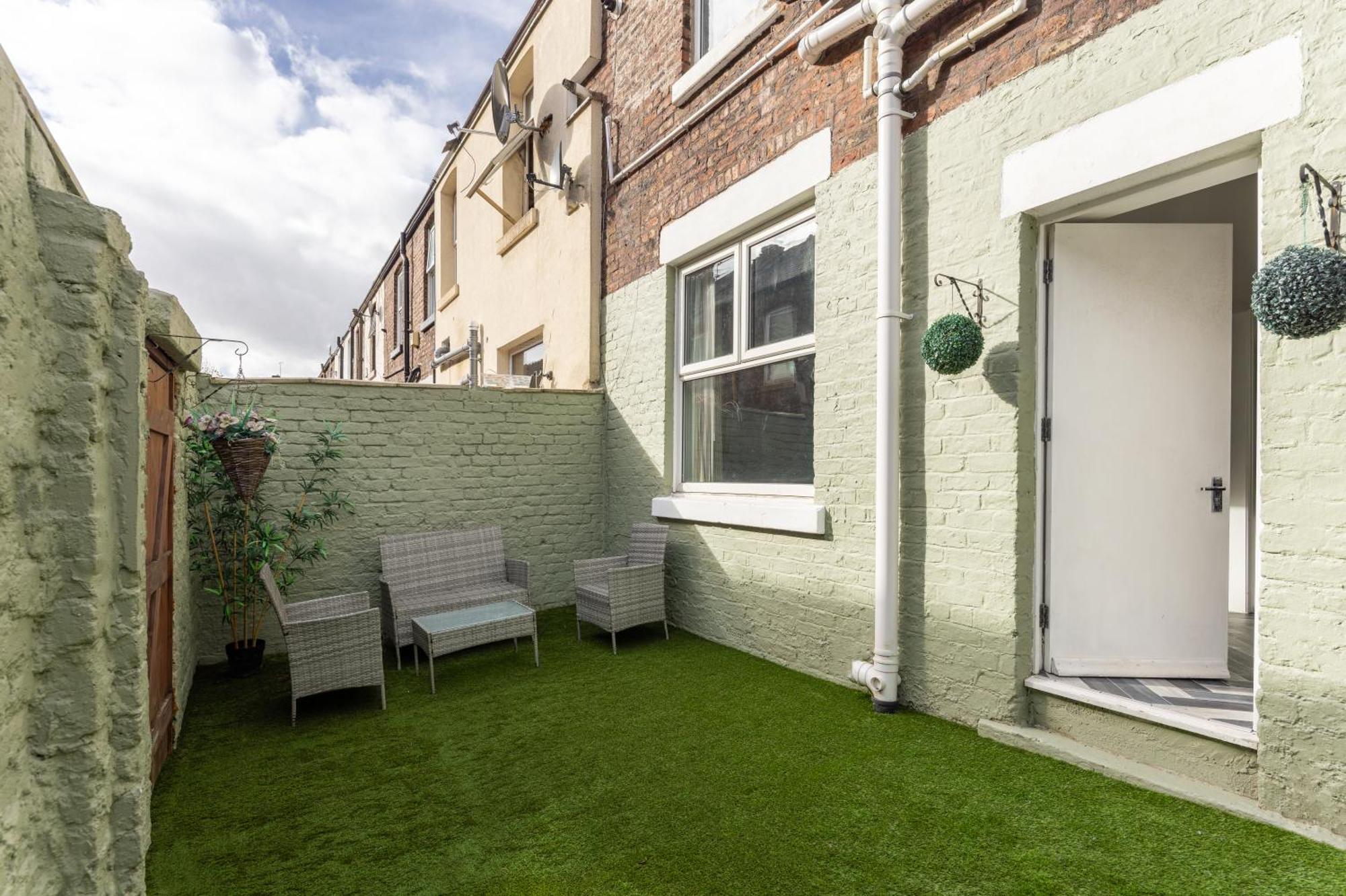 Arkles House - Air Host & Stay - Anfield Ливерпуль Экстерьер фото